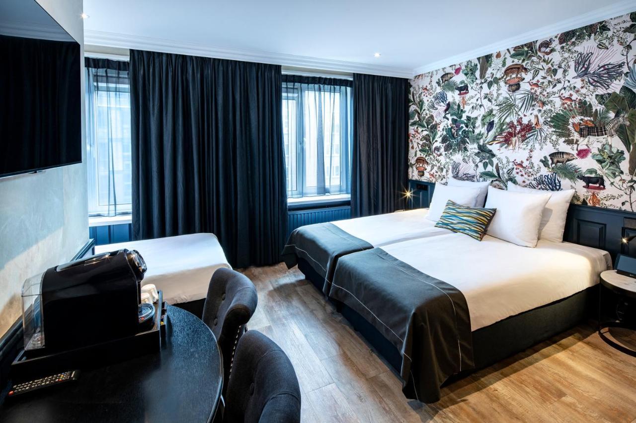 Triple three person room three seperate beds