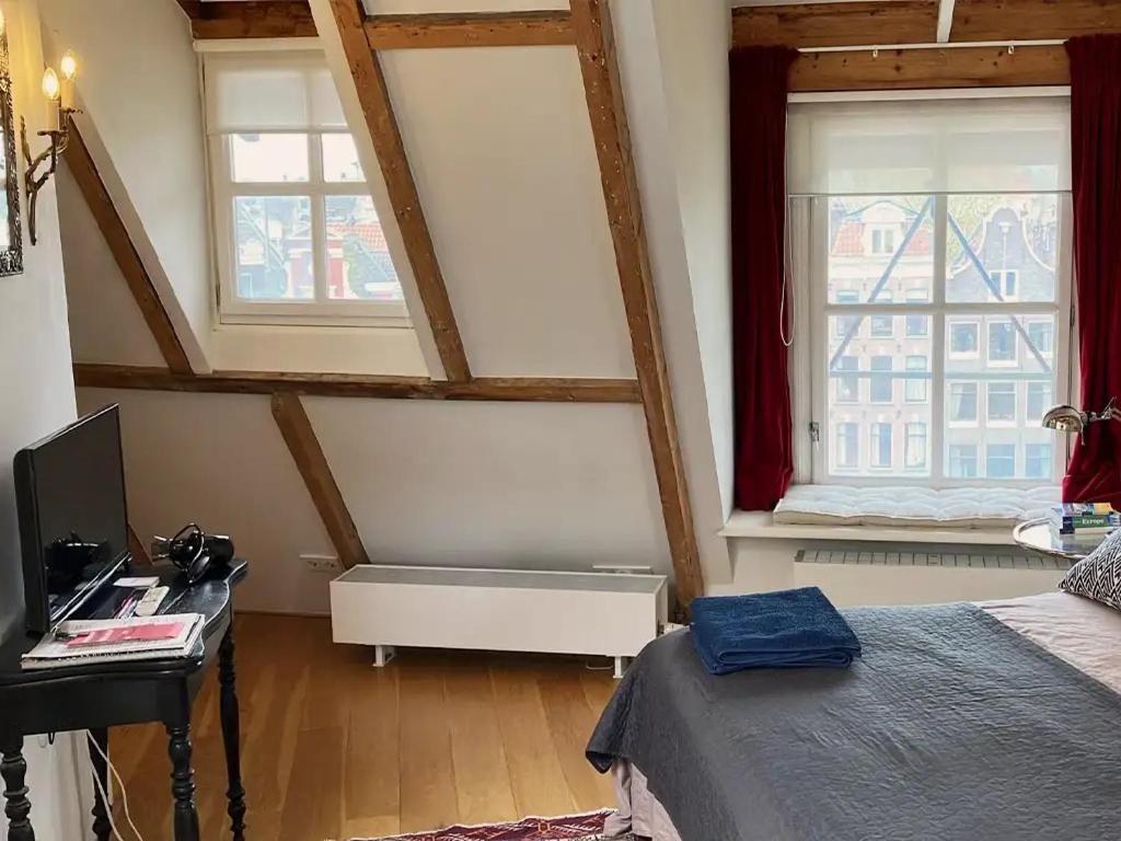 Queen Room Balcony