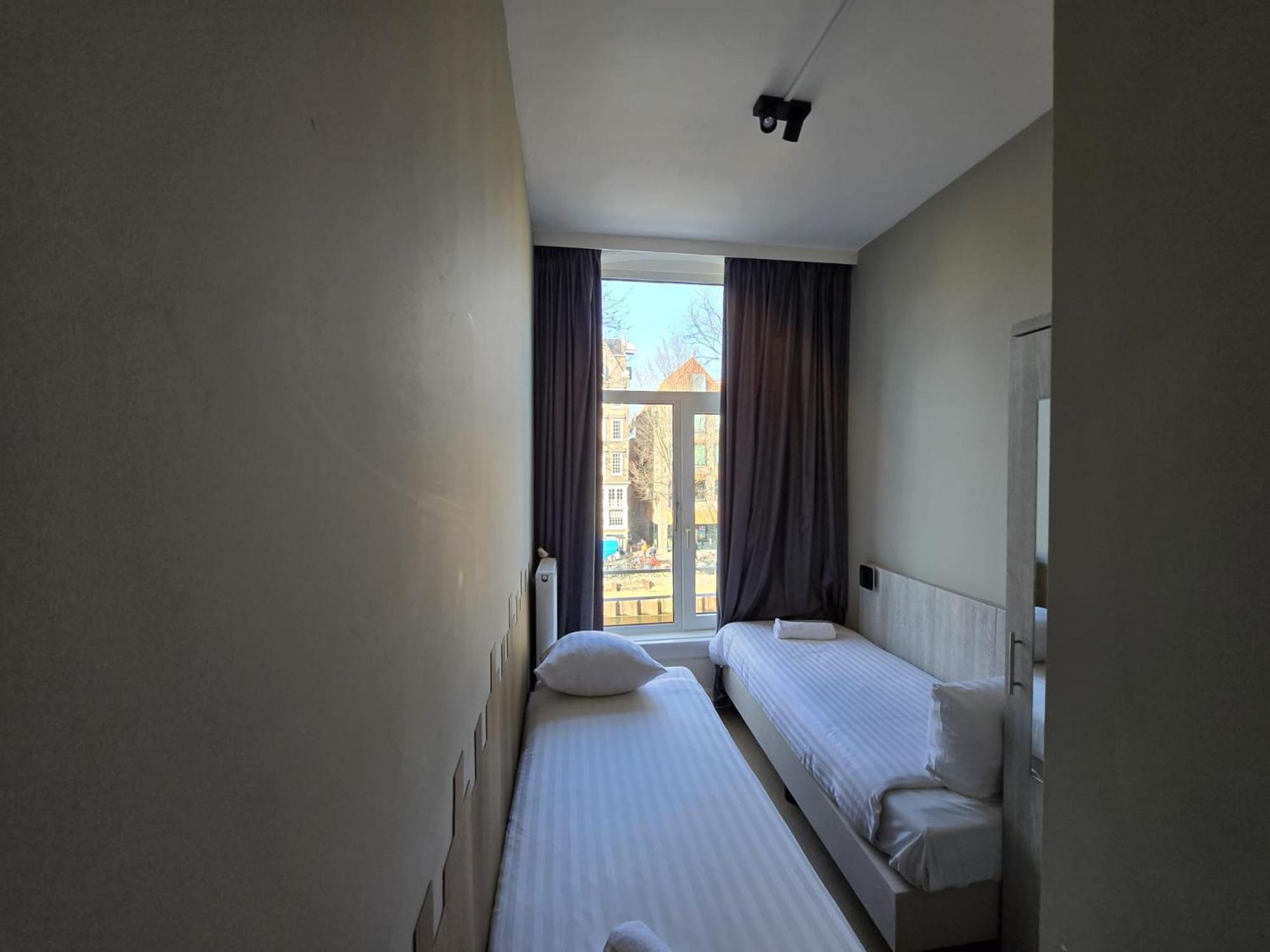 Zweibettzimmer mit Kanalblick und eigenem Bad