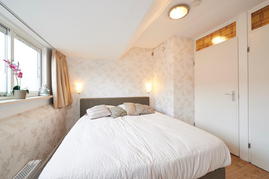 Kleines Doppel- /Zweibettzimmer