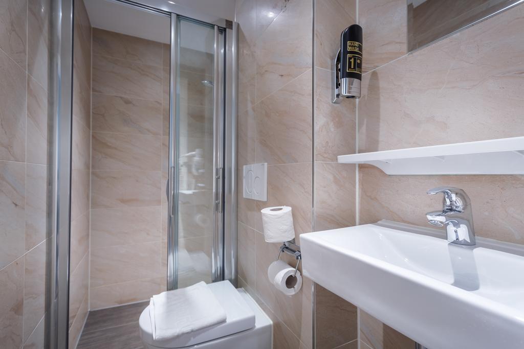 Eenpersoonskamer met Eigen Badkamer