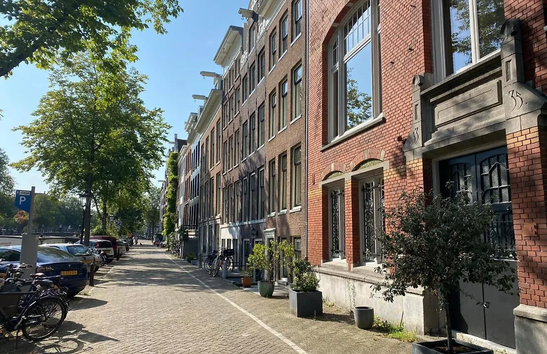 Amstel Boutique Studio-1