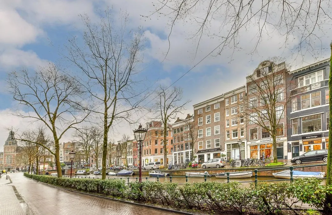 Spiegelgracht Apartments With Canal View-1