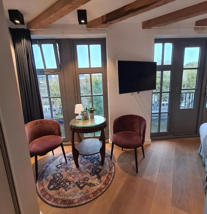 Canal View Suite-1