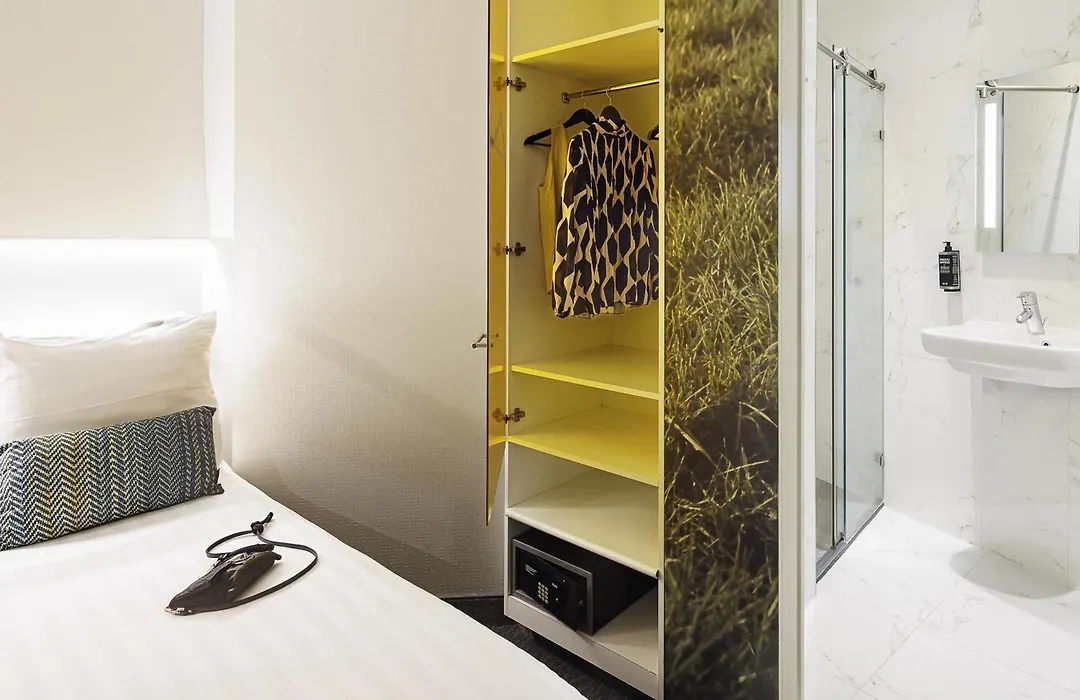 ibis Styles Amsterdam Central Station-1