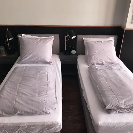 Amsterdam Red Light Bed & Breakfast-3