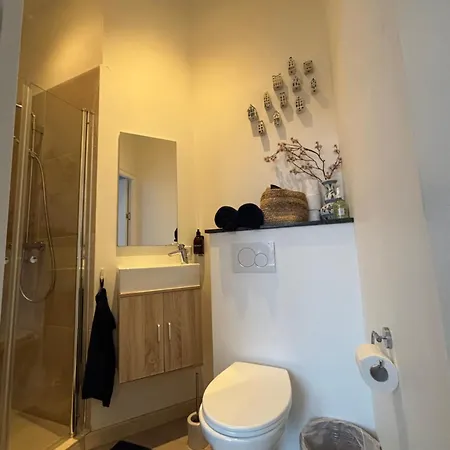 Lovely Small Apartment In 'De Pijp'-2