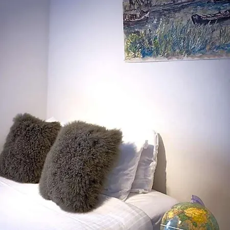 Cozy Pijp Apartment Amsterdam-3